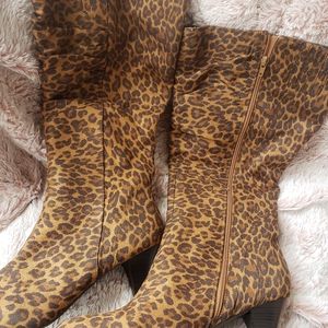 New Comfortview Leopard Knee High Boots Size 12